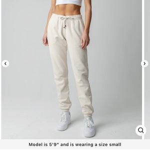 TALENTLESS sweatpants size small